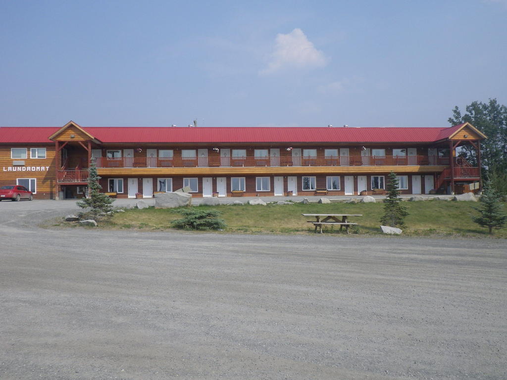 Alcan Motor Inn Haines Junction Bagian luar foto